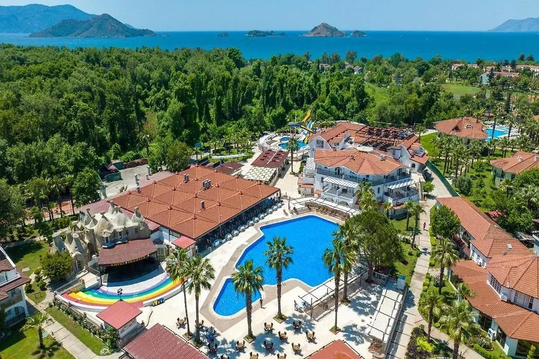 Lykia Botanika Beach Fun & Club Fethiye 4*,