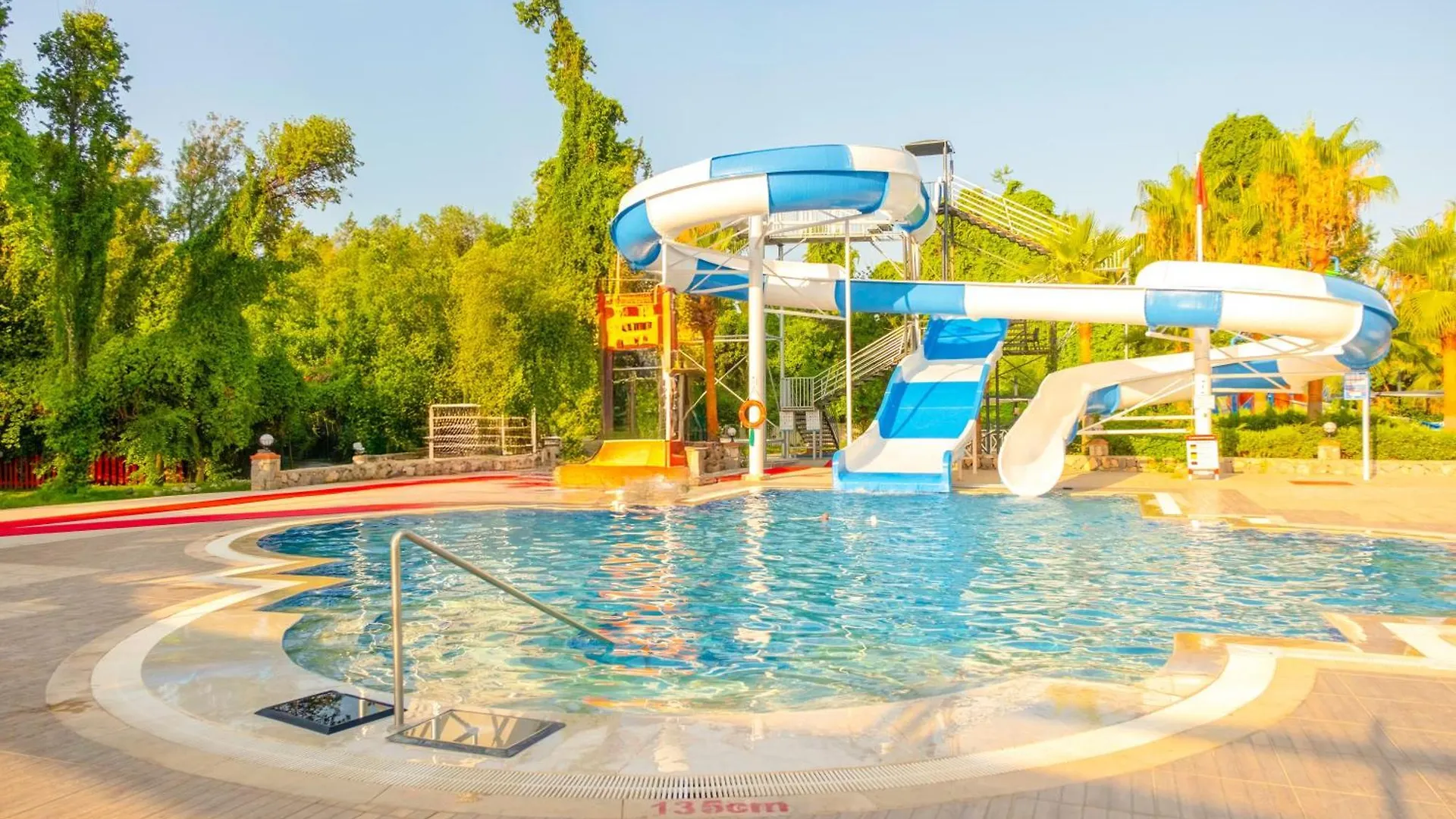 Lykia Botanika Beach Fun & Club Fethiye Turecko